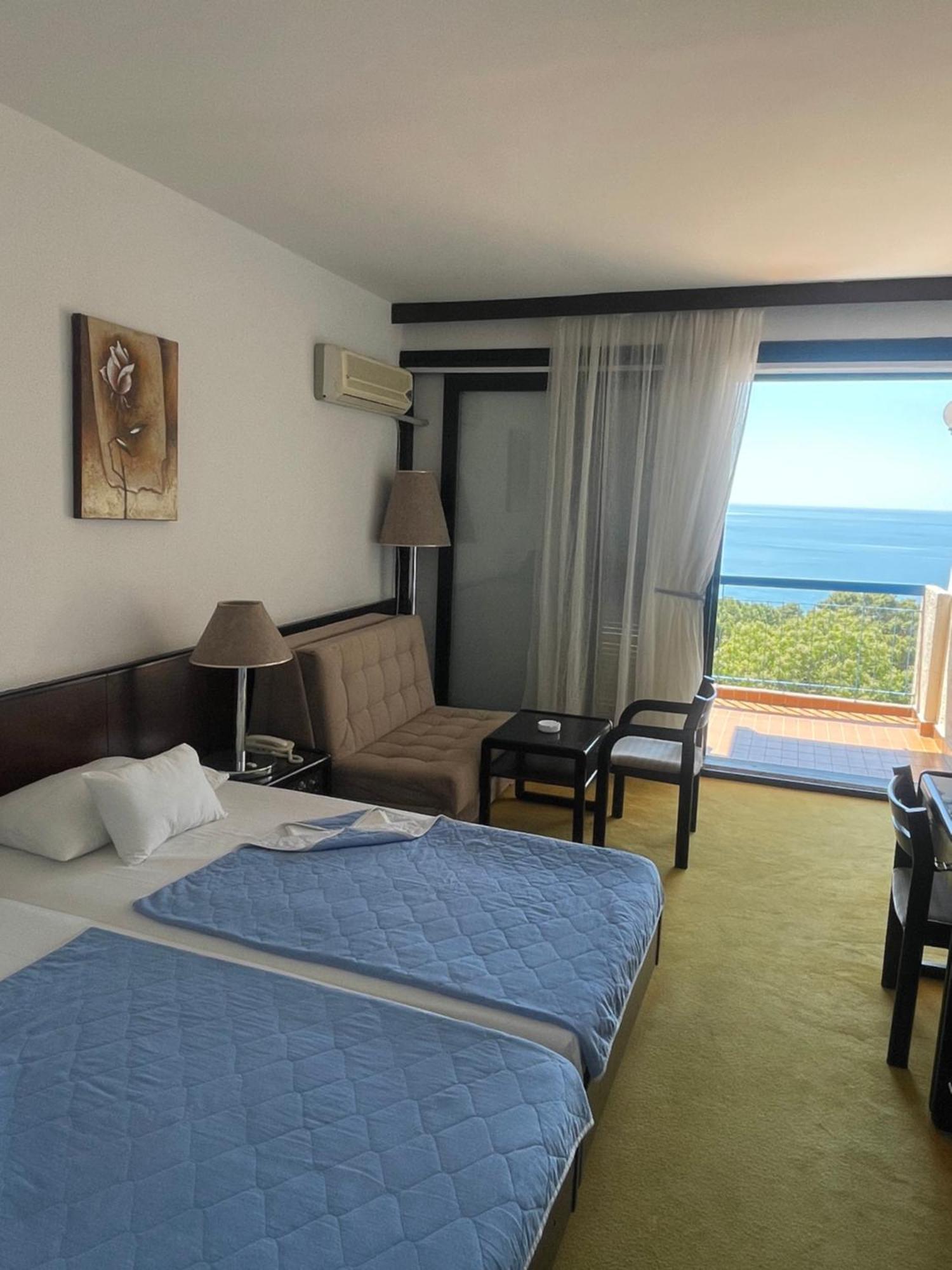 Corpus A - Hotel Albatros Ulcinj Exteriör bild